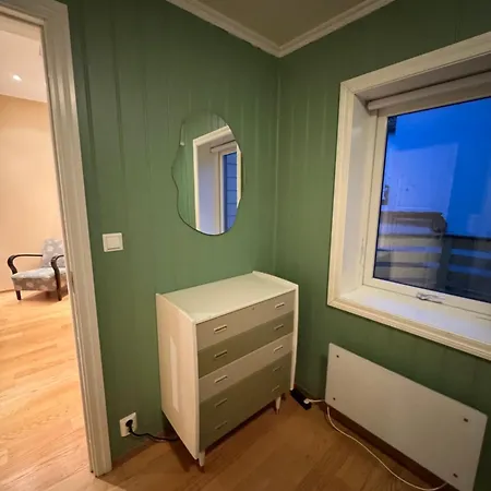 Lys Med Terrasse 10 Min Til Bryggen Apartamento